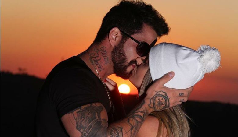 Lucas Moraes e Karine Dayane assumem namoro na última live