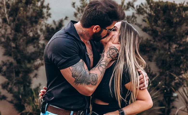 Lucas Moraes e Karine Dayane assumem namoro na última live