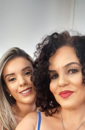 Brasileiras Silvia e Rubia