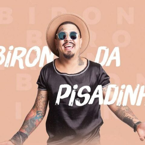 Biron da Pisadinha está feliz com o sucesso da música "Que Amor o Que?