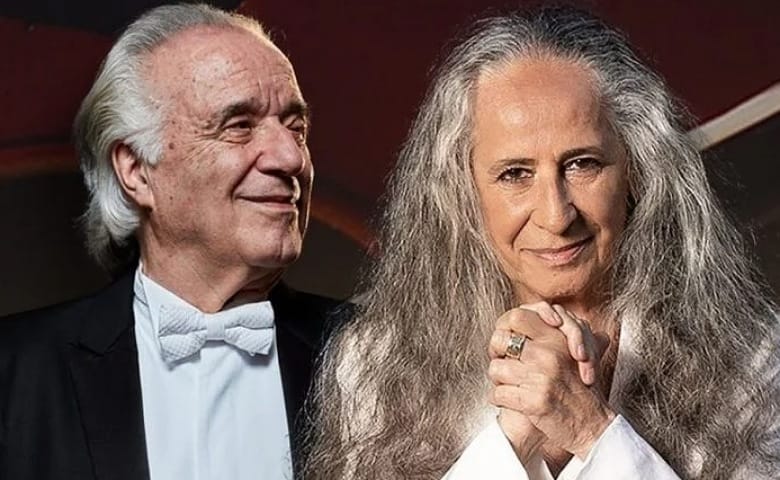 Maestro João Carlos e Maria Bethânia juntos no Qualistage