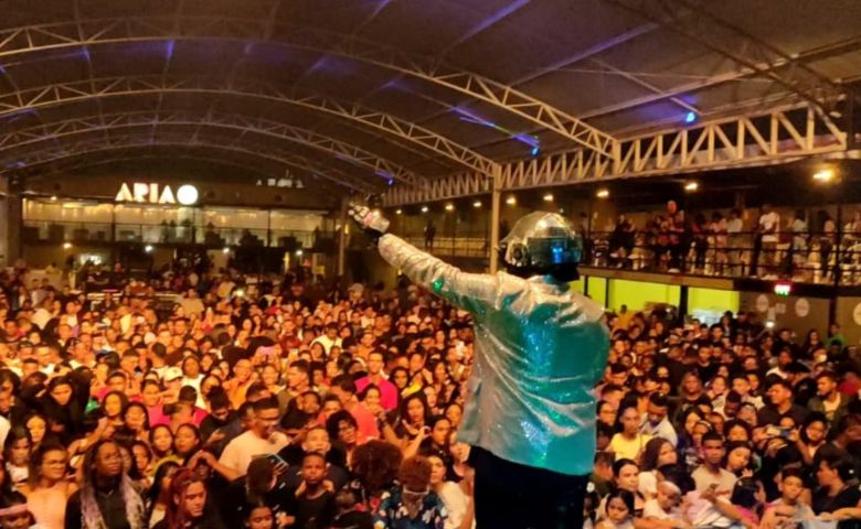 DJ Abençoadão celebra sucesso no Nordeste com shows especiais