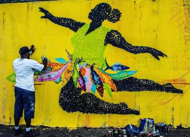 “A minha inspiração na cultura africana é o negro em movimento, seja ele dançando, cantando, trabalhando, cultuando as suas religiões ou em suas produções intelectuais. Em cada movimento ou atitude eu sinto um gesto ancestral”, explica Ógbá. Foto Cristhiane Evangelista