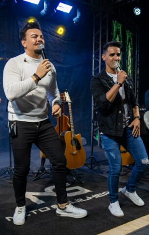 Neto e Guilherme estreiam na Festa do Peão de Barretos