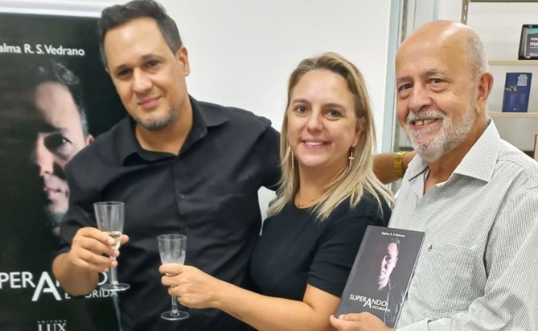 Do escuro à luz: Djalma Vedrano compartilha sua jornada no livro