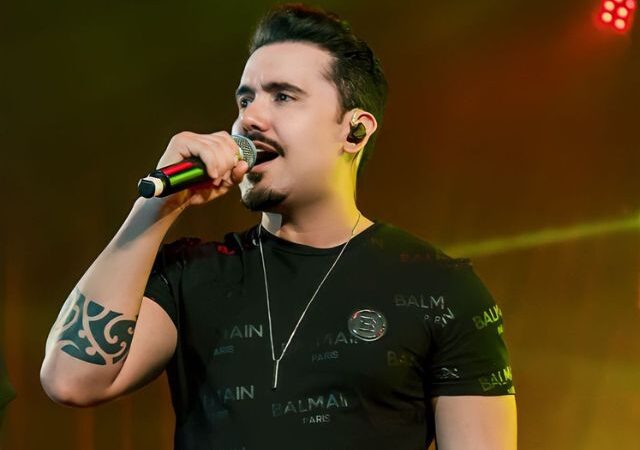 Mathias celebra 14 anos de formação da dupla com Matogrosso
