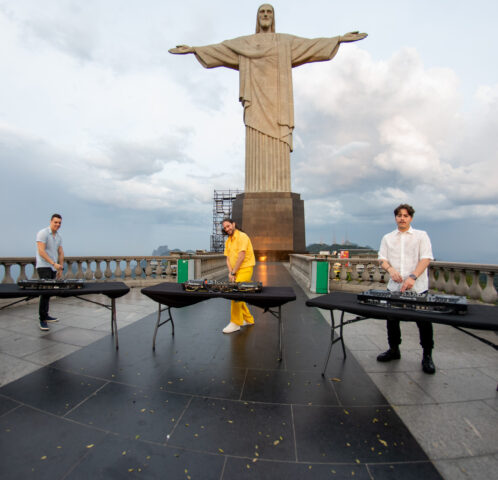 O Cristo Redentor De Braços Abertos Para a Música Eletrônica