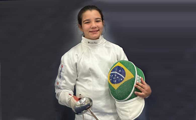 Eduarda Nascimento representa o Brasil no Esgrima