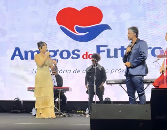 Telma Abrahão participa de jantar beneficente “Amigos do Futuro”