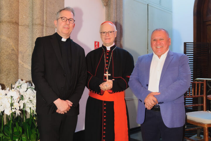 Sidney Oliveira recebe famosos na Catedral da Sé para restauração do Órgão de Tubos