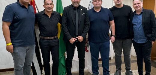 Toninho Duettos marca presença na posse de novo presidente do Corinthians