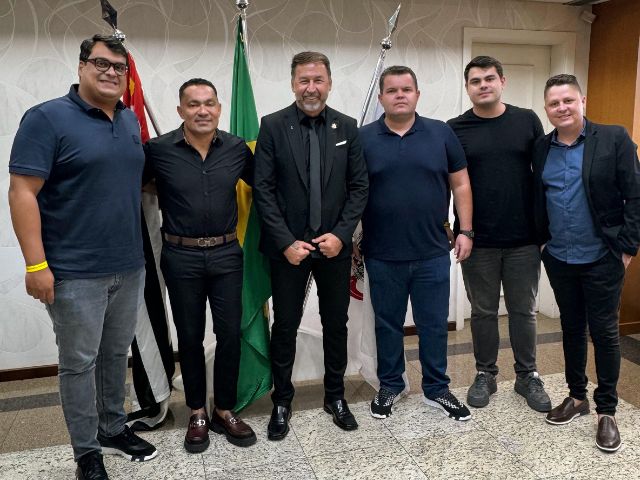 Toninho Duettos marca presença na posse de novo presidente do Corinthians