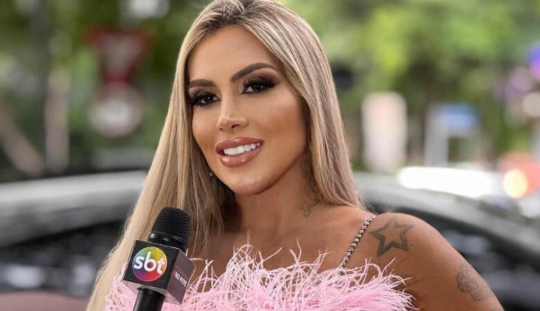 A polêmica Juju Ferrari brilha em nova fase na TV Aberta