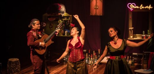 Teatro, histórias e canções. Peça musical retratando vida e obra de Frida Khalo