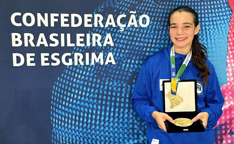 Eduarda Mascarenhas Nascimento é bicampeã brasileira de florete