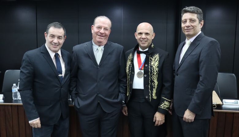 Academia de Ciências e Letras de São Paulo outorga homenagens