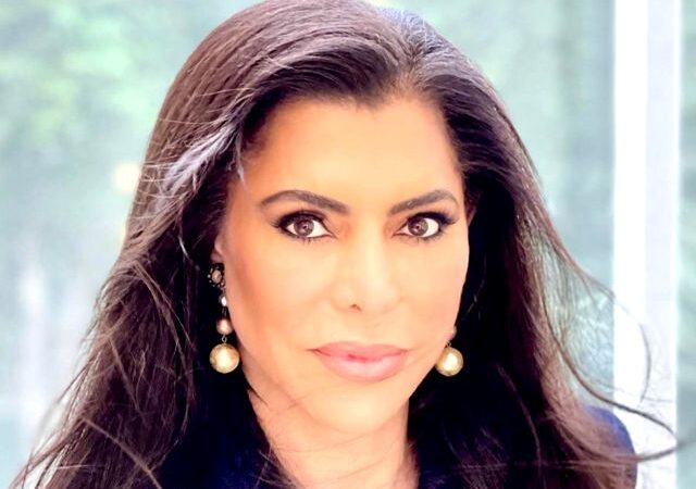 Vania Curcino - CEO & Founder V'Naia Intitute