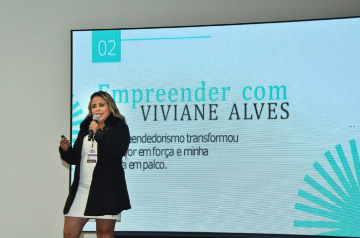 Viviane Alves conquista plateia na Expo Empreendedor em São Paulo!