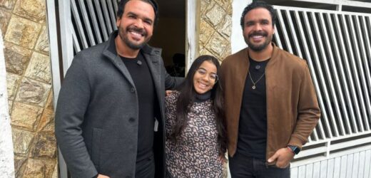 Gêmeos da Construção reforma quarto de cantora em São Paulo