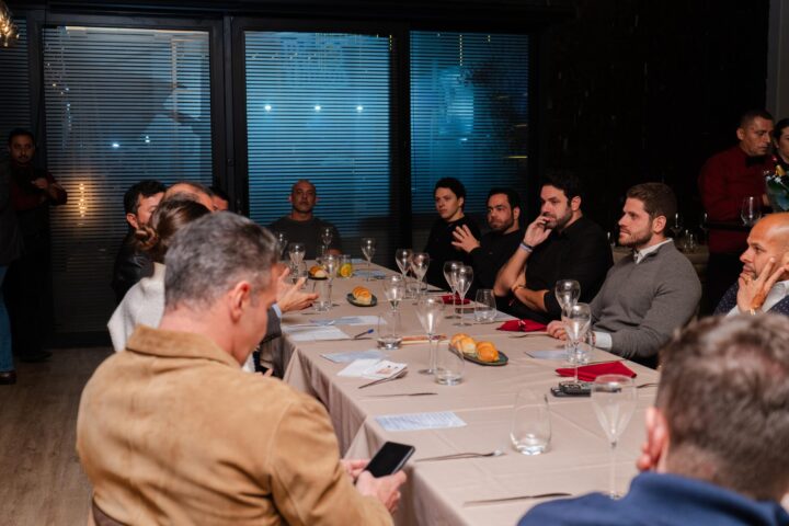 Mont Cristo Wine Bar promove jantar exclusivo com degustação de vinhos centenários em Santo André