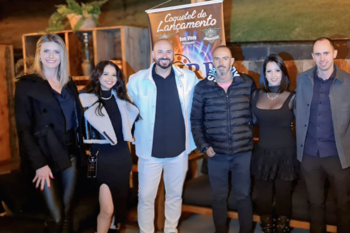 Marcio Granada e seus apoiadores.