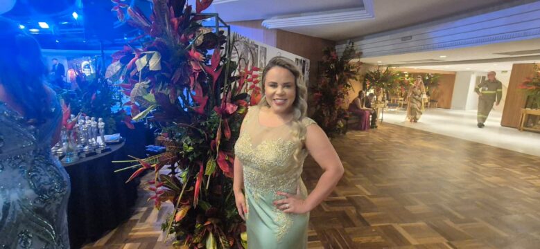 Viviane Alves é Destaque Nacional em Premiação de Gala no Clube Curitibano