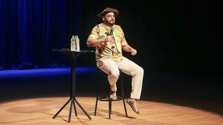 Homem xinga Matheus Ceará em show e é expulso sob vaias da plateia