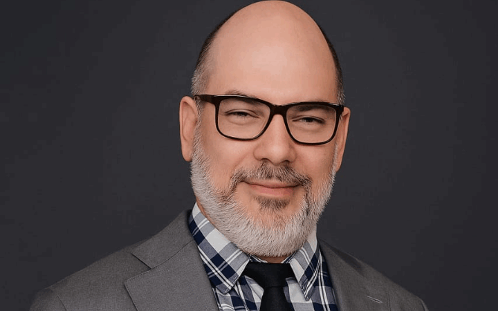 Dr.Lucas Bispo