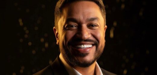 Sebah Vieira comemora 26 anos de carreira e 52 anos de vida em noite glamourosa à fantasia