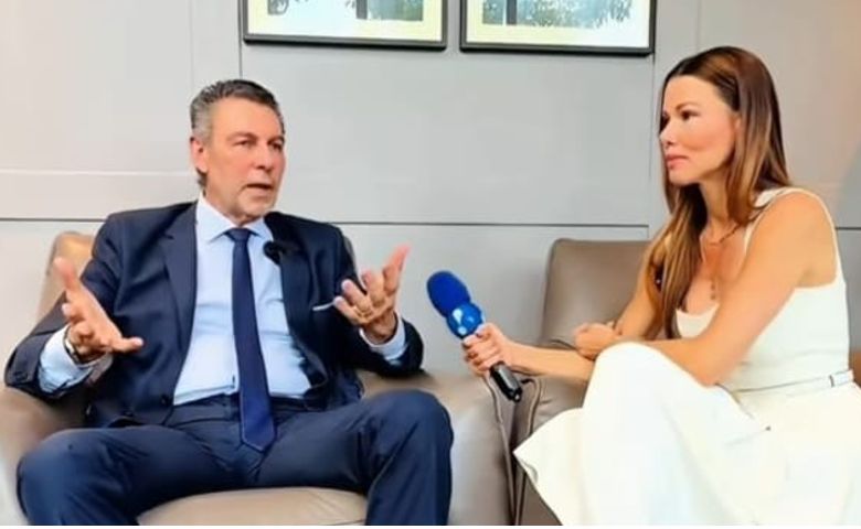 Andréia Mott estreia na Rede TV o programa Criando Realidades 