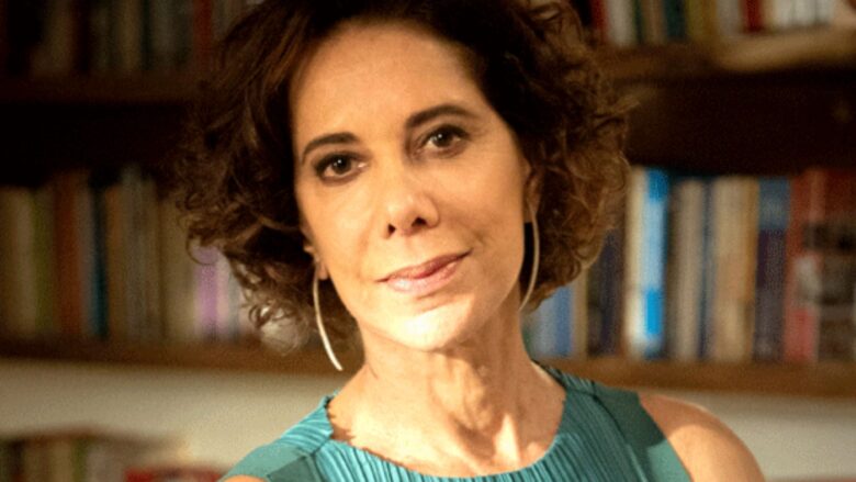 Atriz Ângela Vieira atende pedido de foto e lamenta postura de homem após gravação