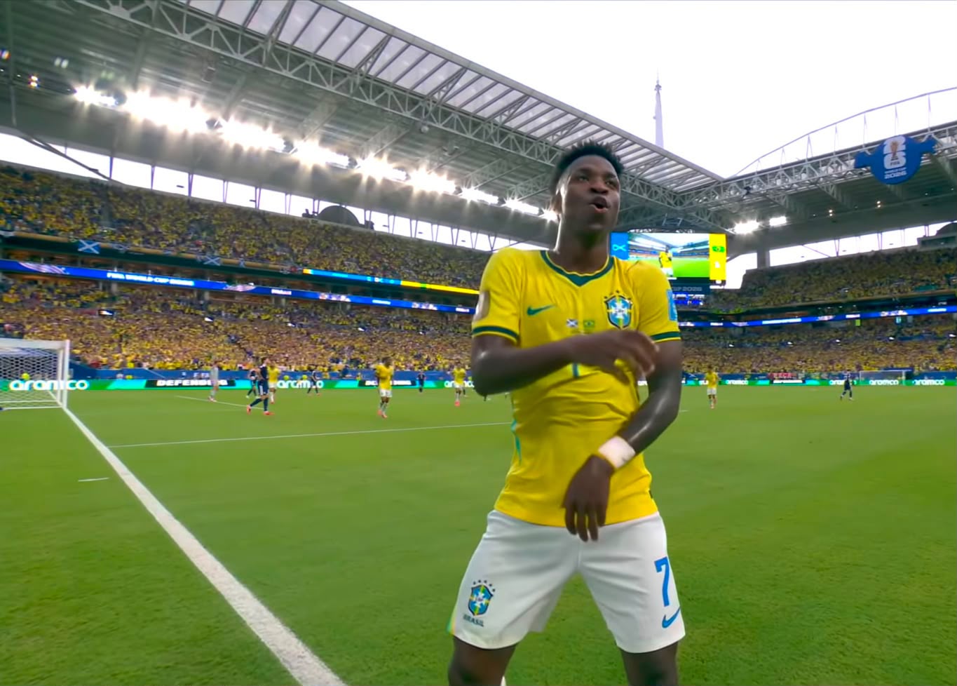 Brasil vence a Escócia e avança em primeiro no Grupo C